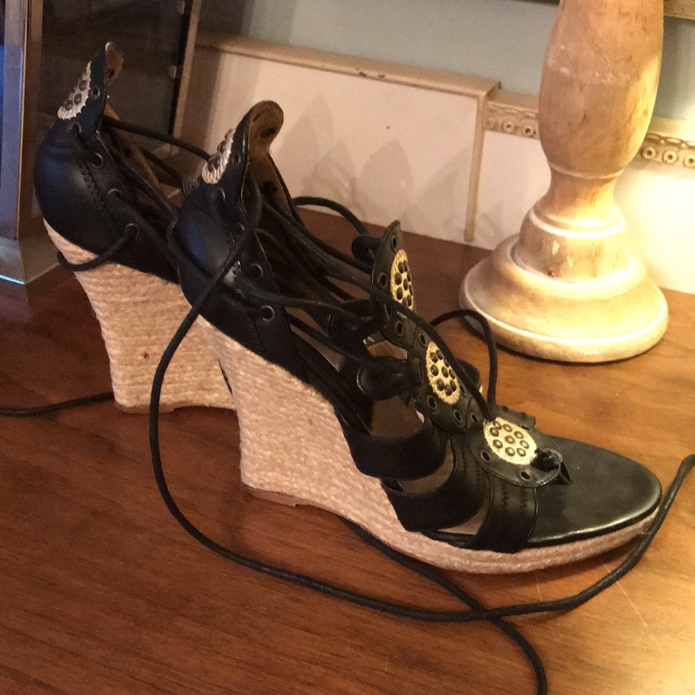 Stunning Michael Kors Wrap around Sandals. - Picture 2 of 14